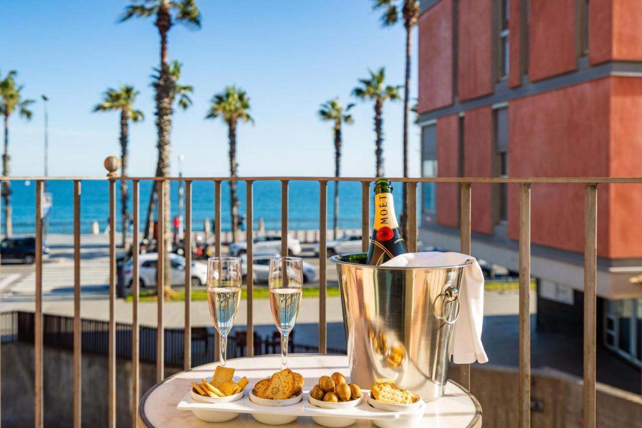 Kronos On The Beach Suite 2 Барселона Екстериор снимка
