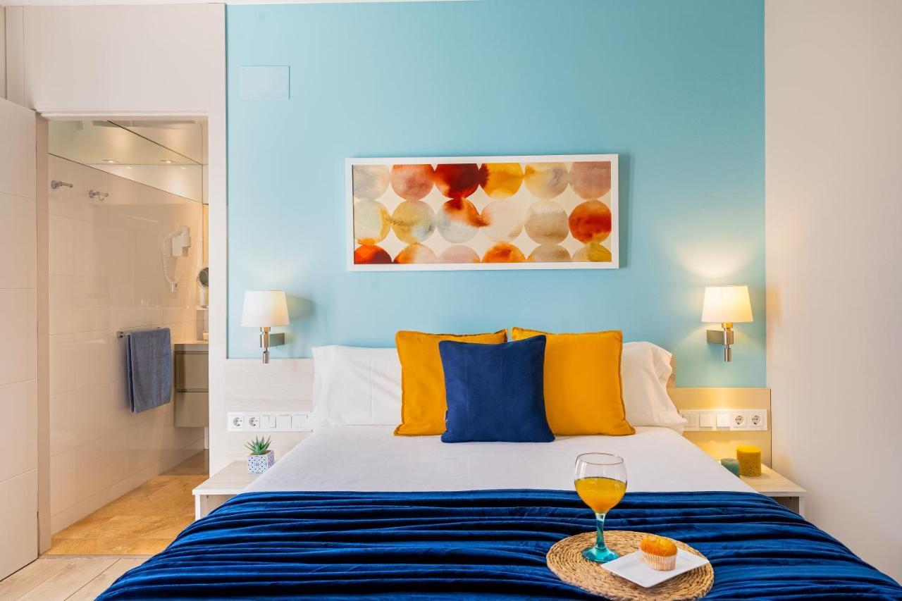 Kronos On The Beach Suite 2 Барселона Екстериор снимка